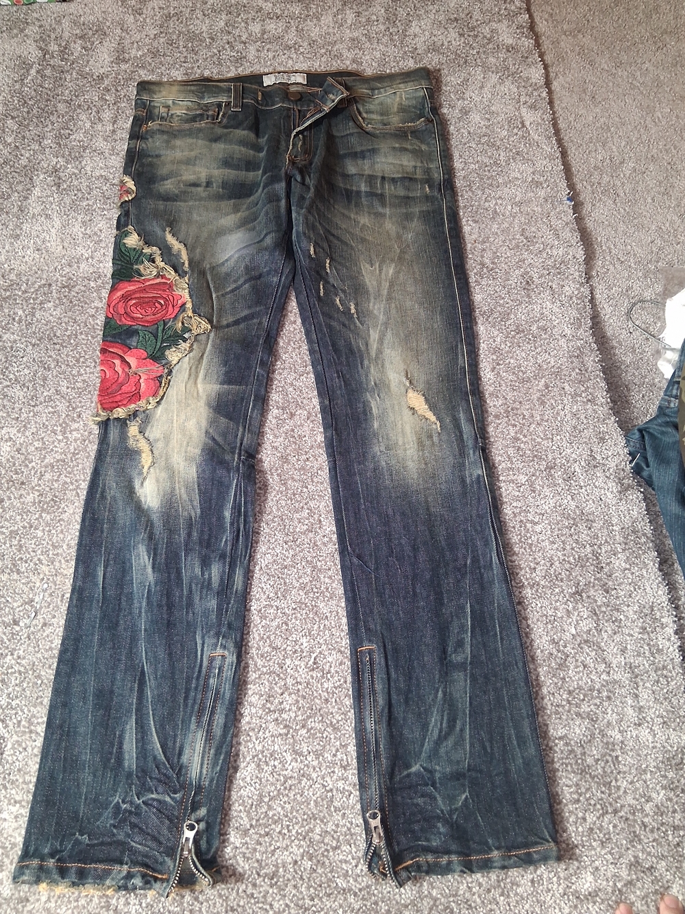 Golden Denim Rose Patch Distressed Frayed Ankle Zip Jeans Men's 32